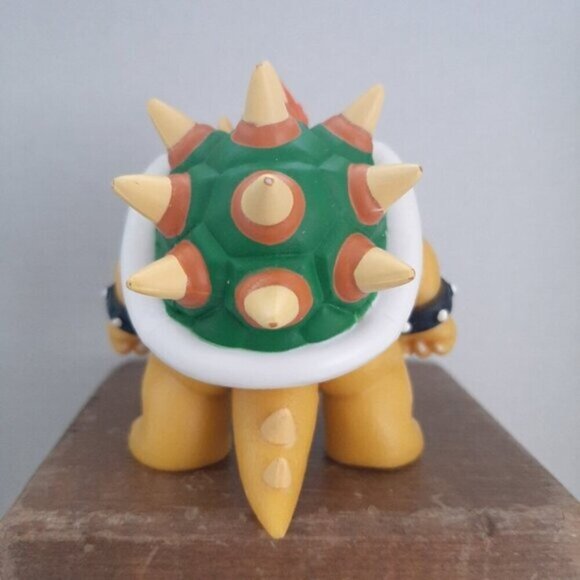 Jakks Super Mario World of Nintendo Bowser and Goomba Figures - Picture 4 of 11